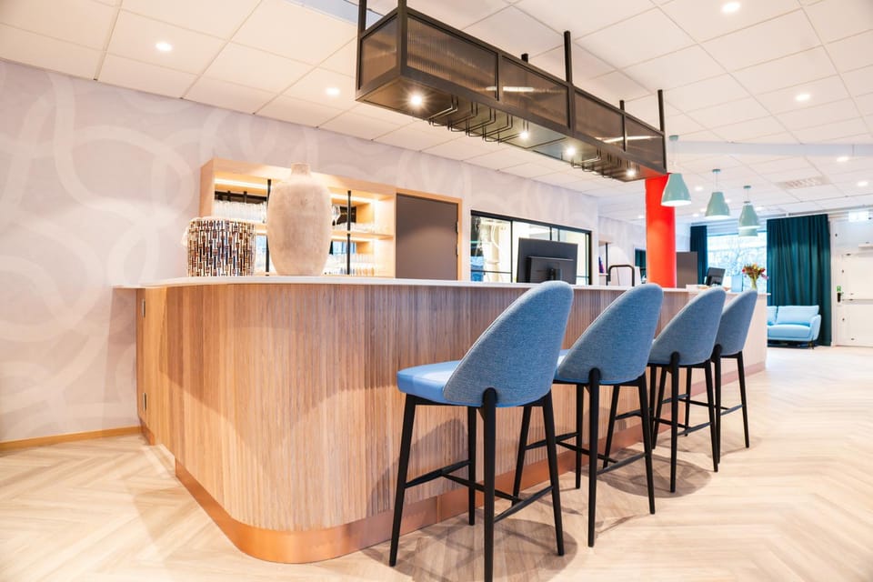 Lounge or bar