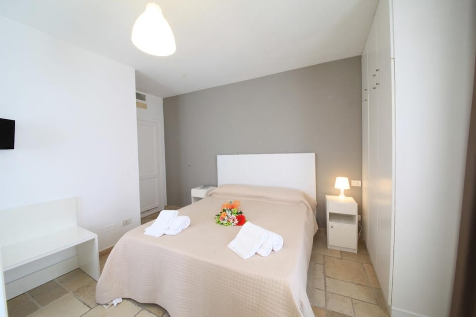 DIMORA AMALFITANA Bed and Breakfast in Apulia