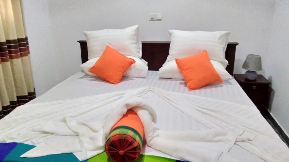 Santosa Villa Villa in Galle