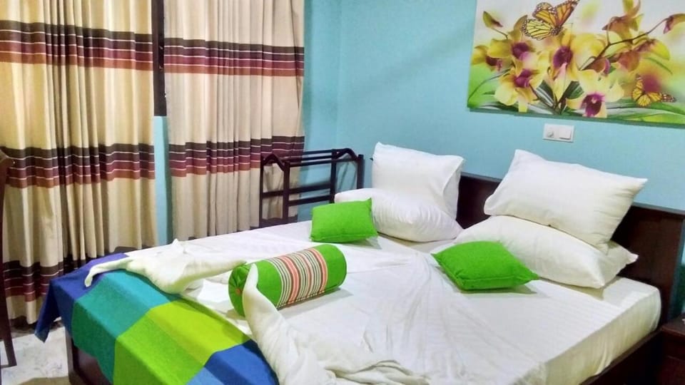 Santosa Villa Villa in Galle