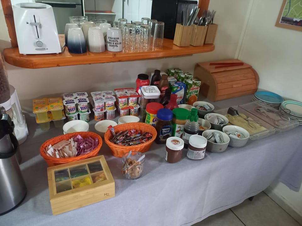 Toilet, Coffee/tea facilities, Kitchen or kitchenette, Buffet breakfast, Inner courtyard view