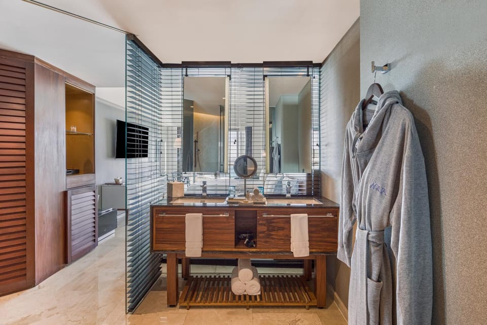 Day, Bathroom, TV and multimedia, towels, wardrobe