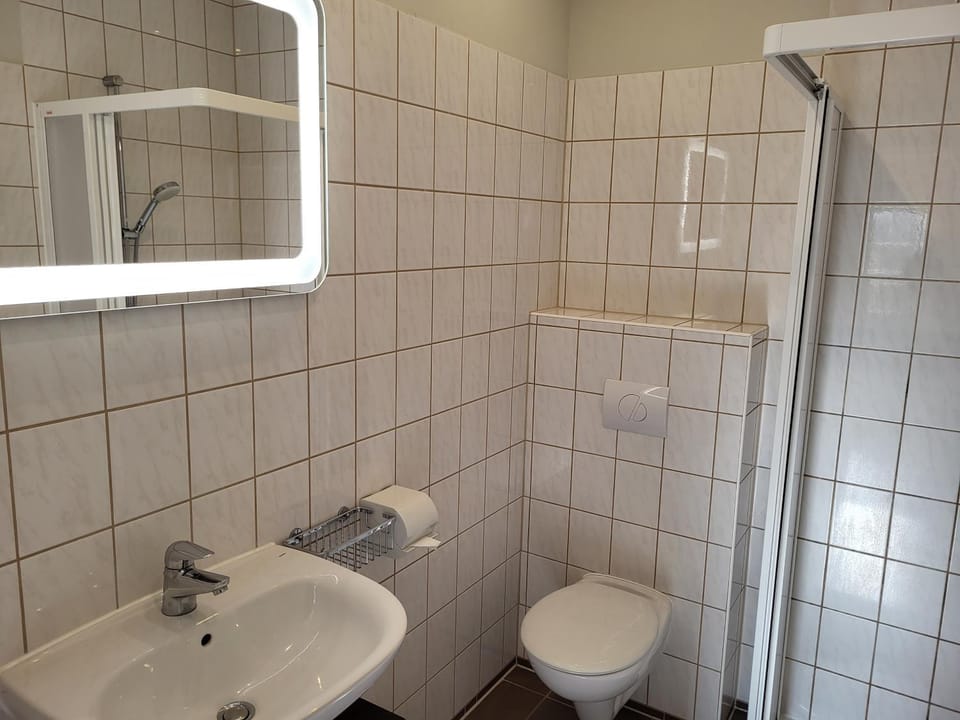 Ferienwohnung Bad Doberan - mit Garten und Terrasse - 2023 neu renoviert Apartment in Mecklenburg-Vorpommern, Germany