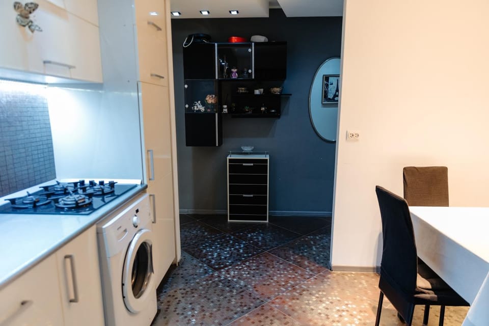 Glamour Ultracentral Apartment in Craiova