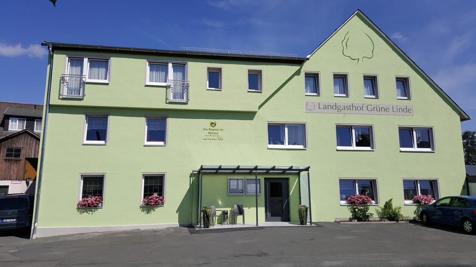 Property building, Facade/entrance