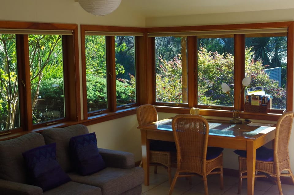 Living room, Seating area, Dining area, Garden view