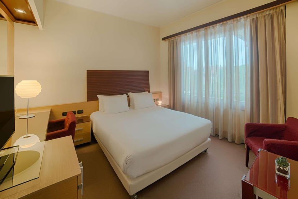 Photo of the whole room, Bedroom, On site