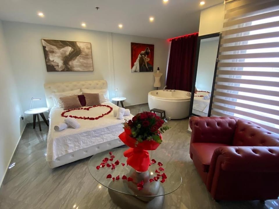 Mesogios House Suites Apartment in Larnaca