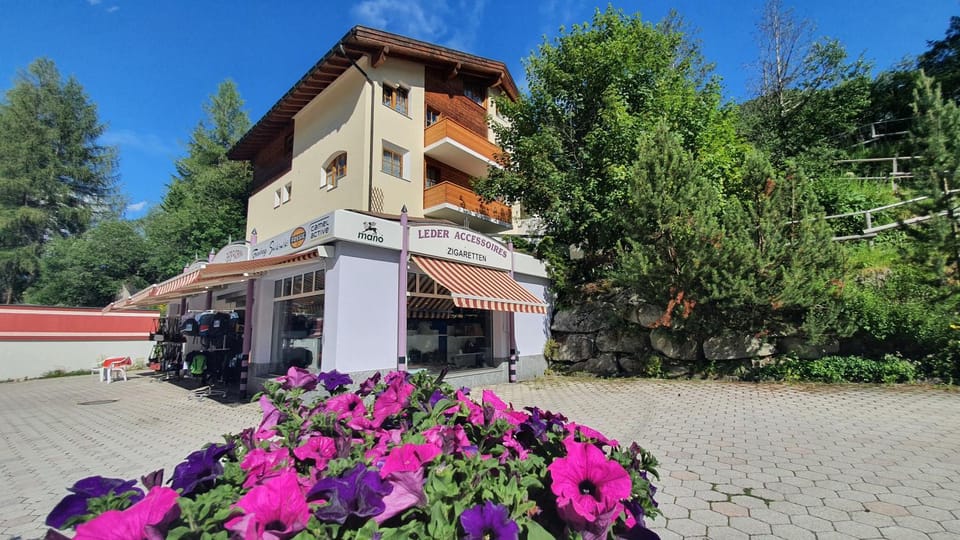 Property building, Day, Summer