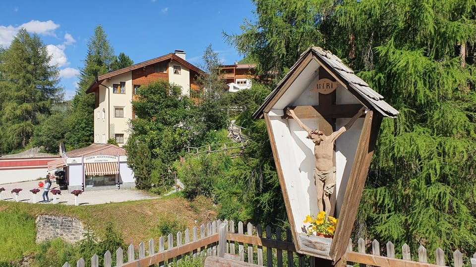 Property building, Day, Summer