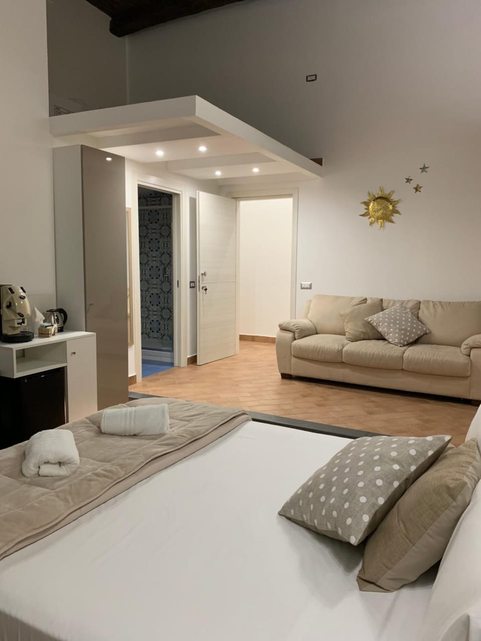 Photo of the whole room