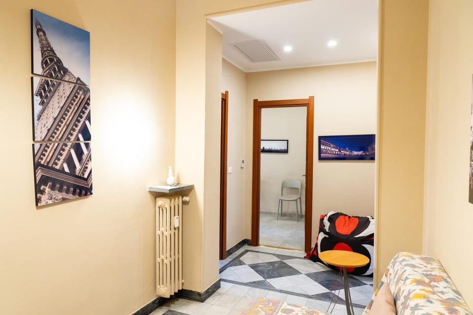 Living room, Photo of the whole room, Seating area, Bedroom