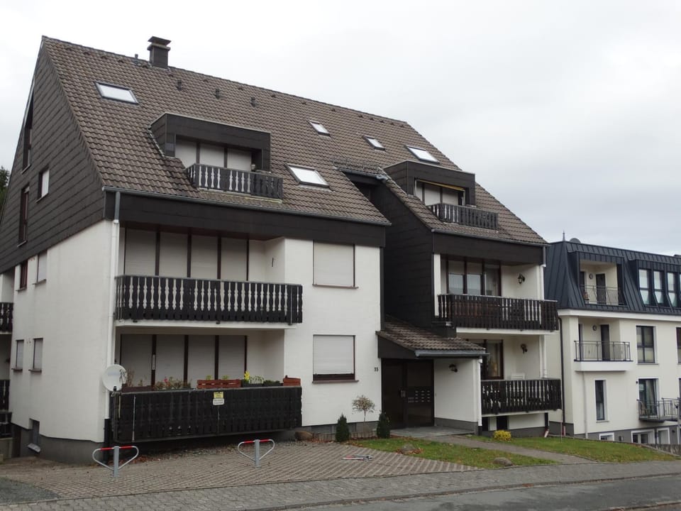 Property building, Facade/entrance