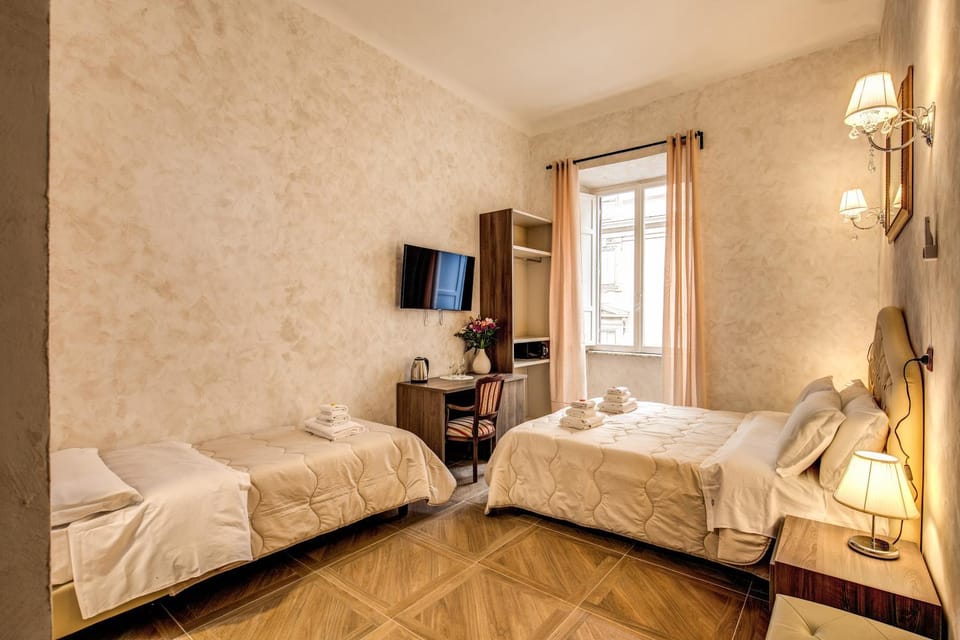 AMICI GUESTHOUSE Bed and Breakfast in Rome