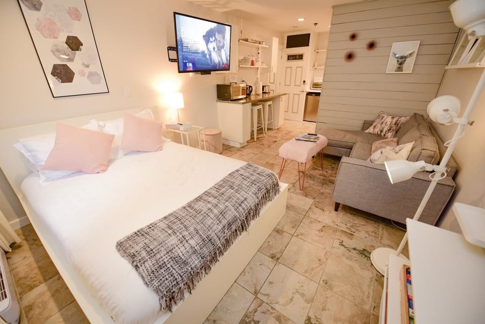 Newly Renovated Whistler Studio Apartment in Whistler