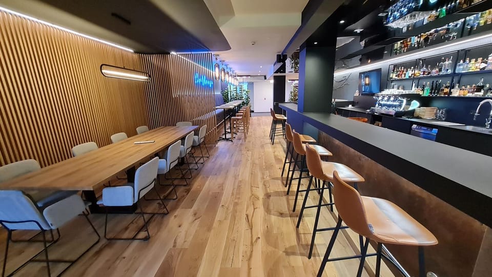 Lounge or bar