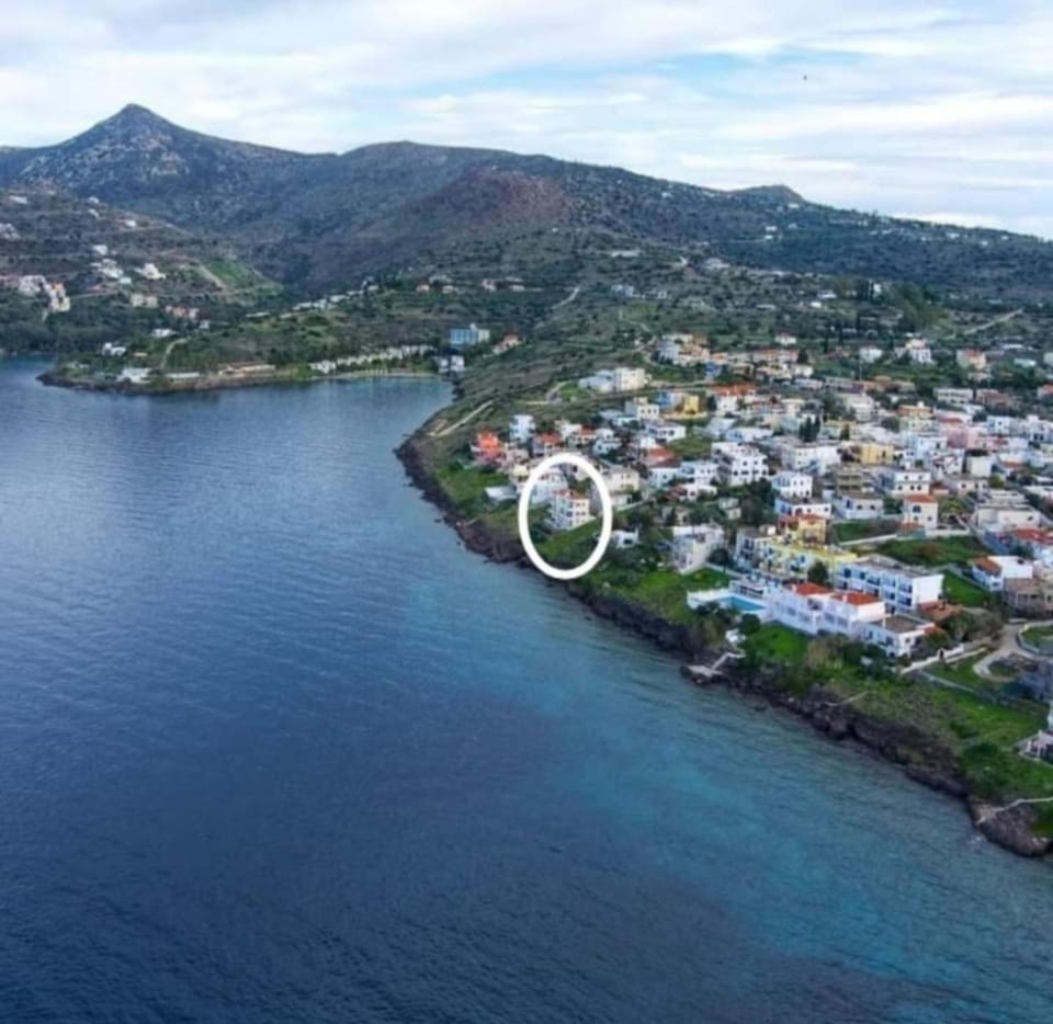 Almyra seaside House in Islands