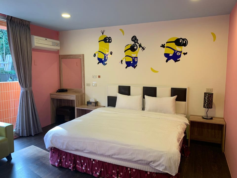 Photo of the whole room