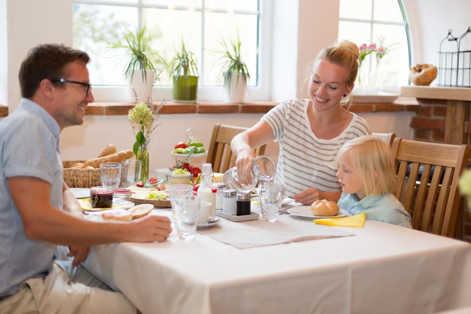 Dining area, Breakfast