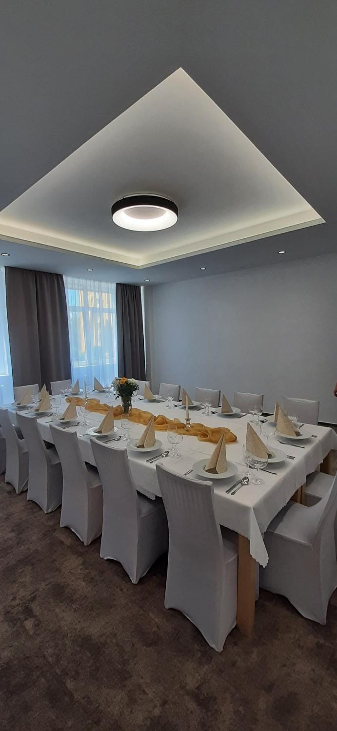 Meeting/conference room
