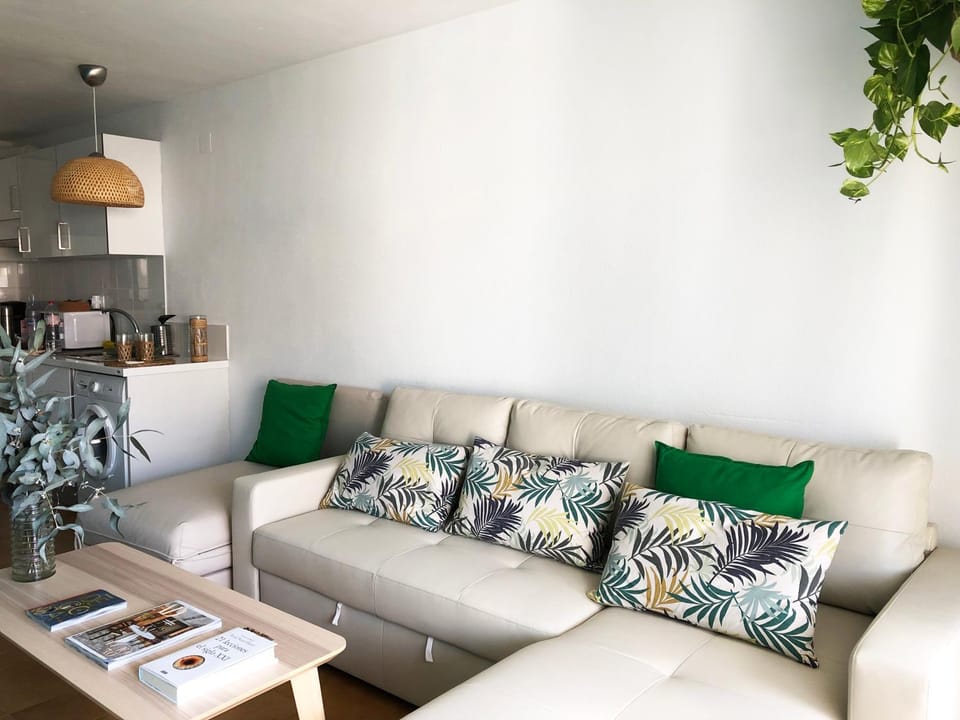 Living room, Dining area, Autumn, Sea view, Sunset, Quiet street view