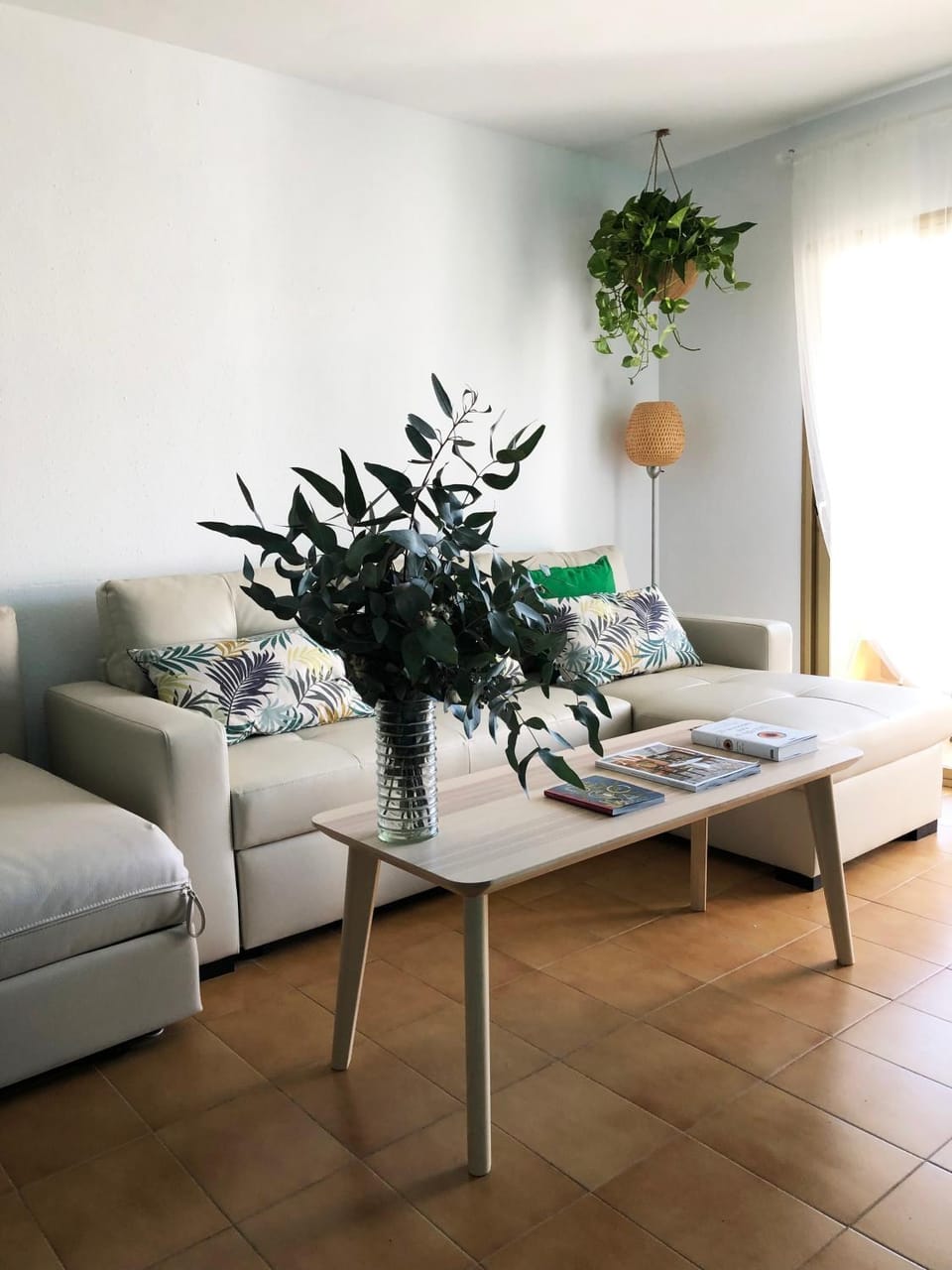 Communal lounge/ TV room, Balcony/Terrace, Sea view