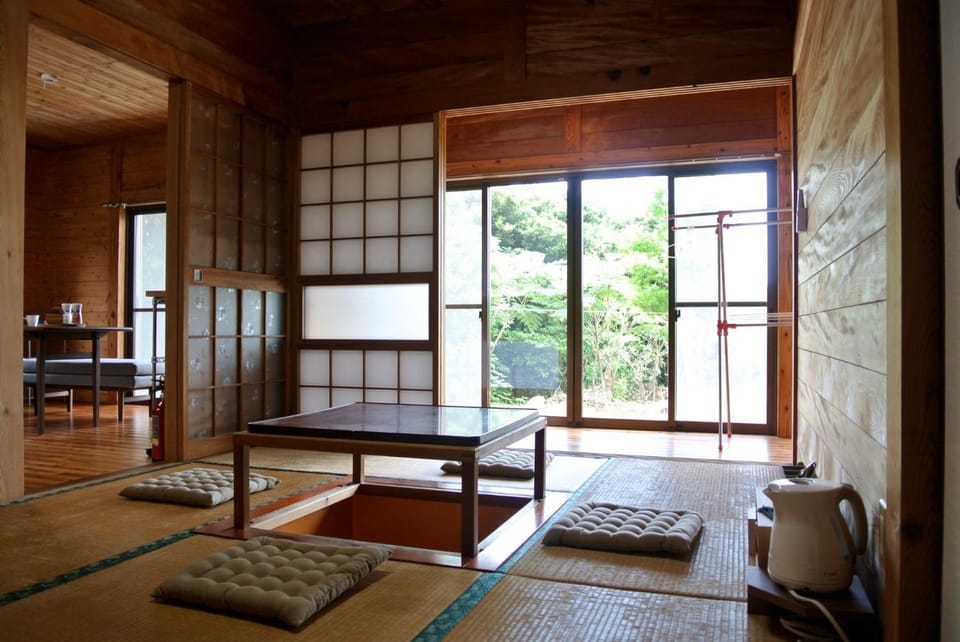 Communal lounge/ TV room