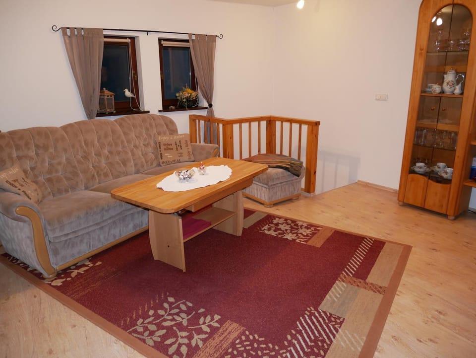 Living room, Photo of the whole room, Seating area