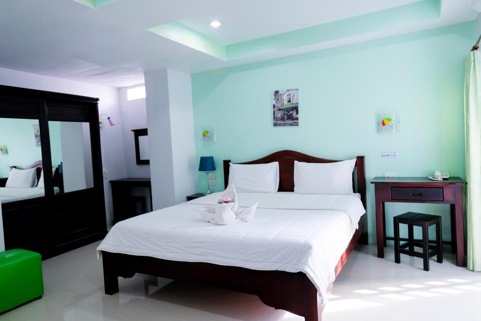 Bed, Photo of the whole room