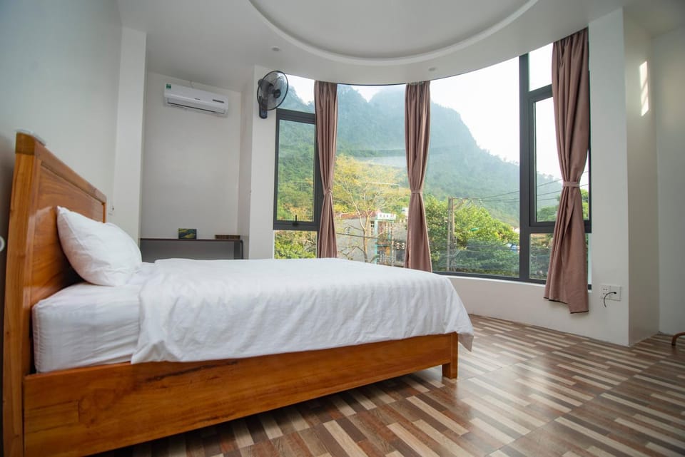Long Hotel and motobike rental Hotel in Vietnam