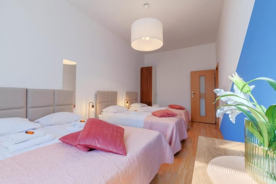 Castle View Krasinskiego Avenue Apartment in Krakow