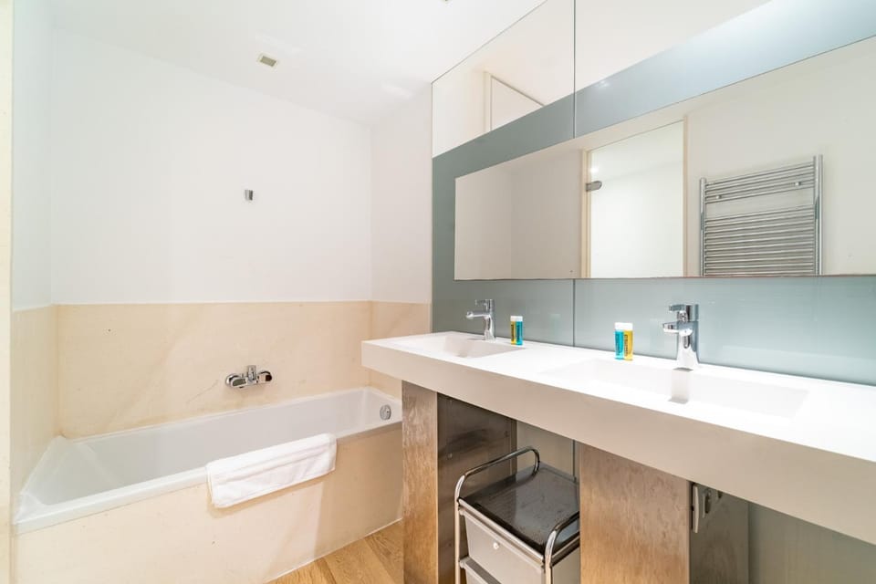 Bathroom, Bath