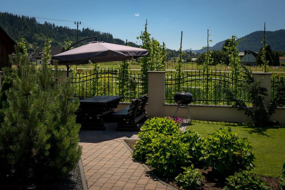 Garden view, Mountain view