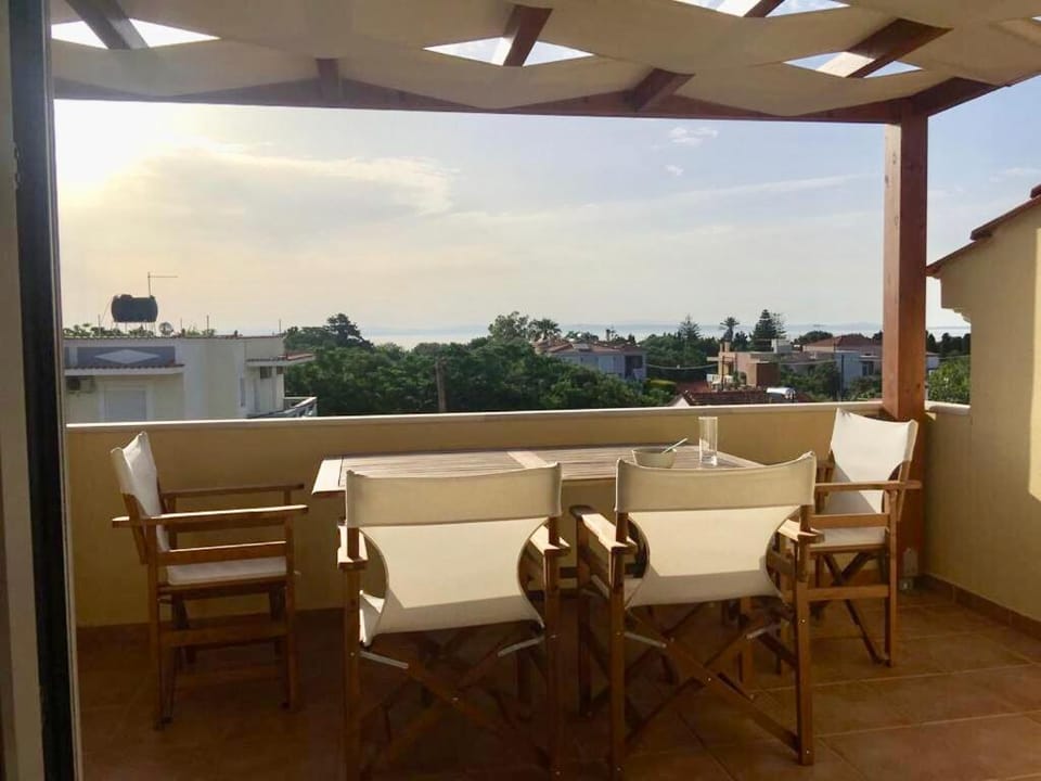 Patio, View (from property/room), Balcony/Terrace