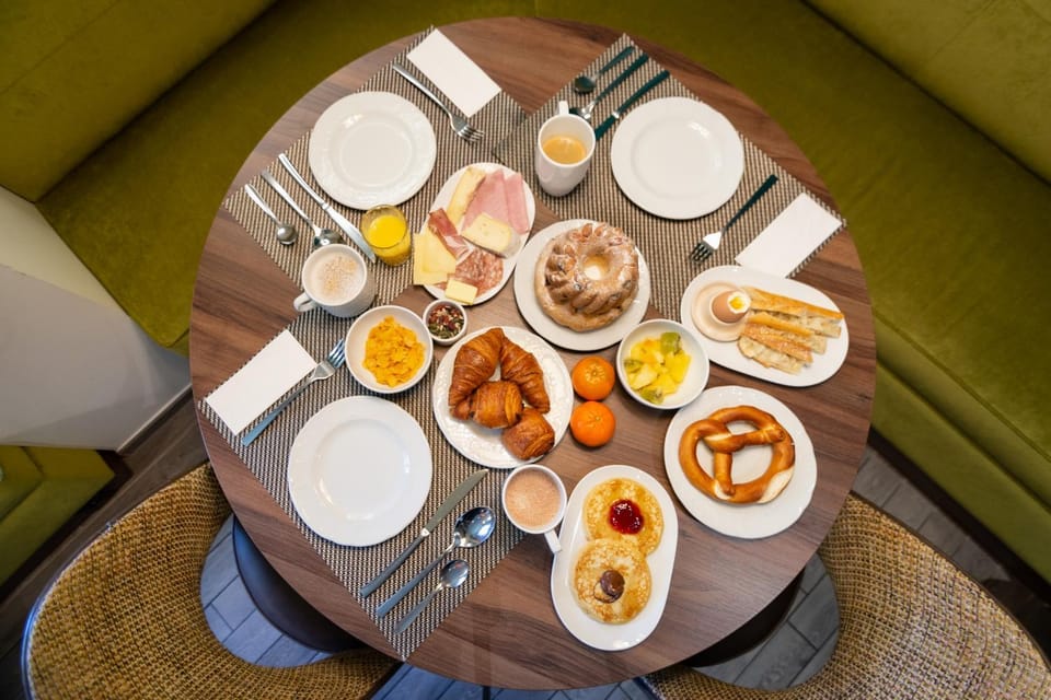 Breakfast, Continental breakfast