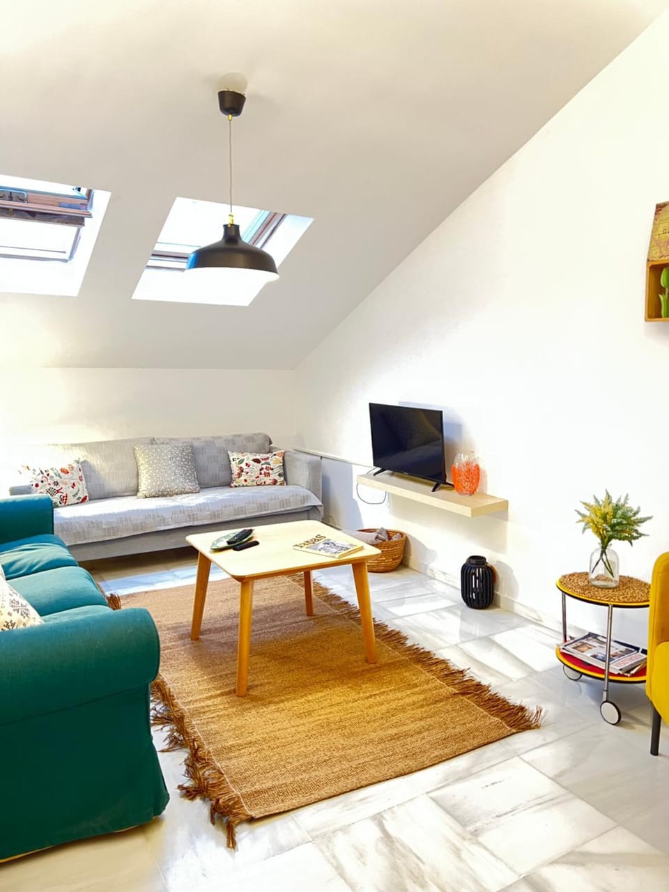 TV and multimedia, Living room, air conditioner