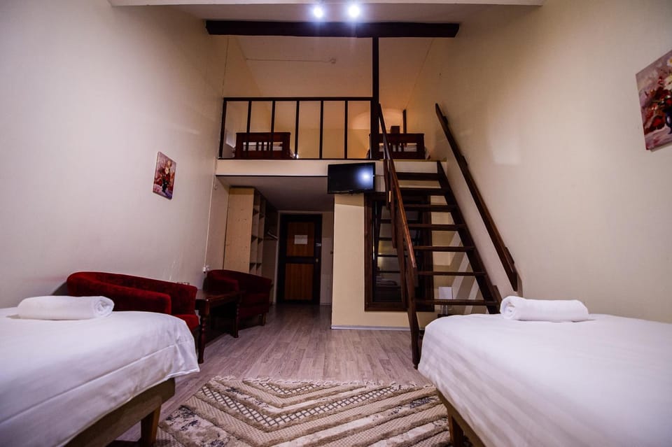 Bed, Photo of the whole room