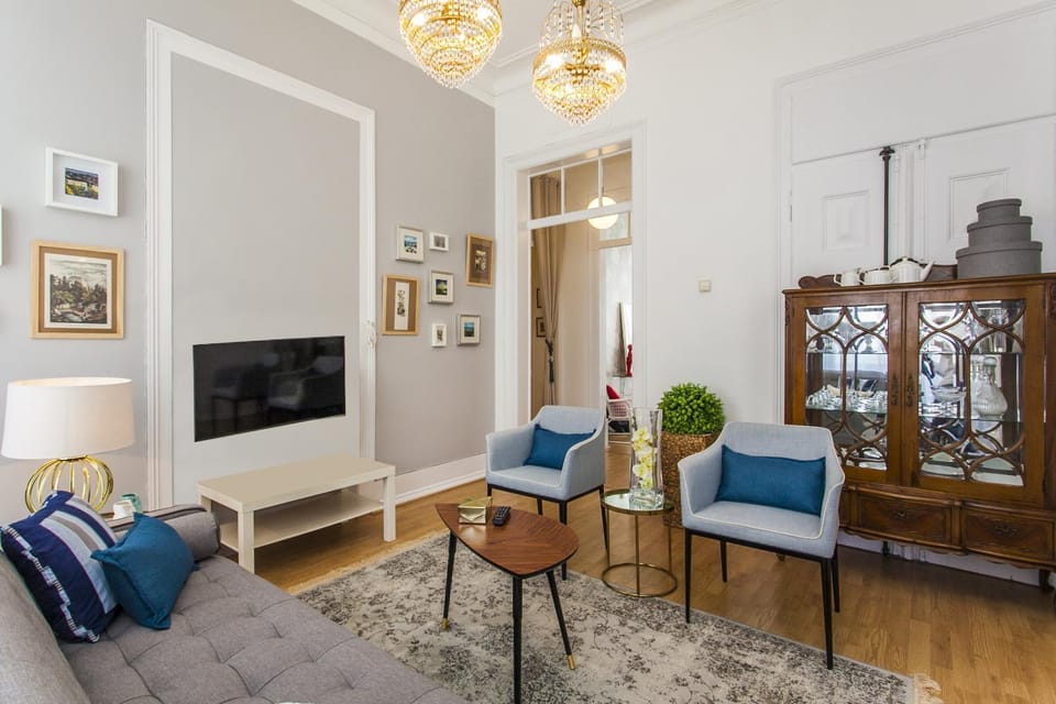 Communal lounge/ TV room