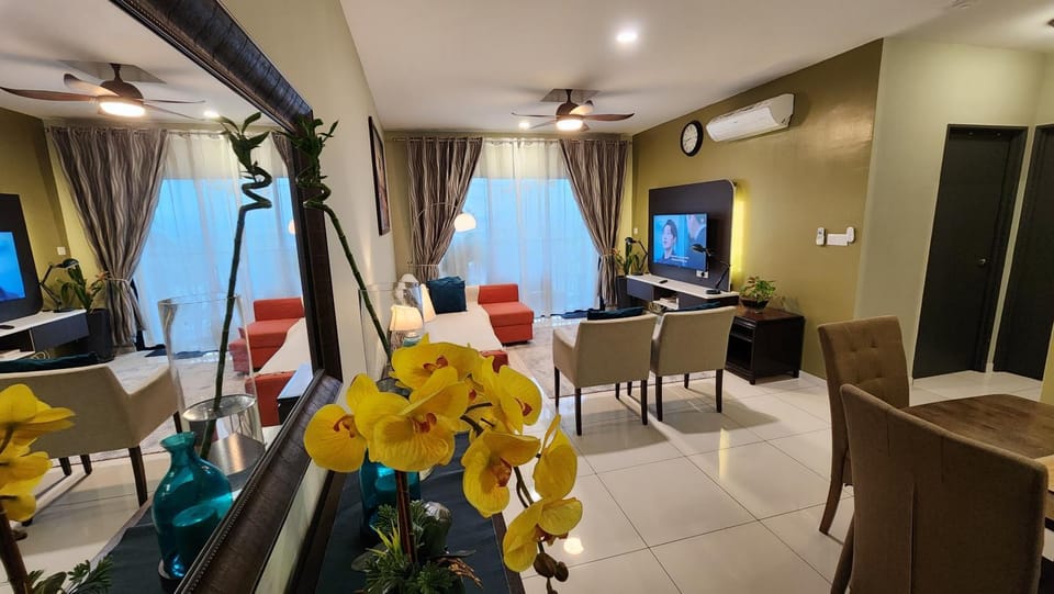 Aldridge Residence Tropical Suite - EMIRA Apartment in Selangor, Malaysia