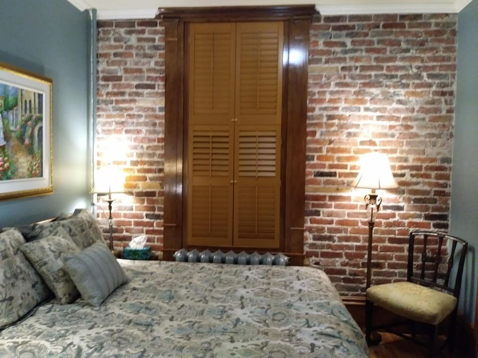 Vieux-Old Farnham Appart-Condotel Bed and Breakfast in Quebec