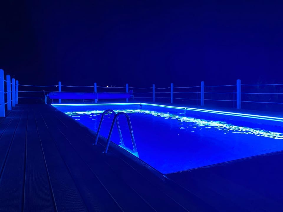 Night, Swimming pool