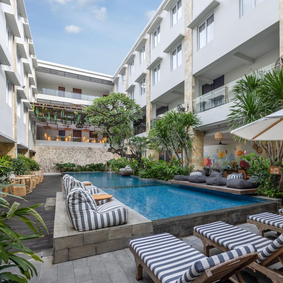 Swimming pool