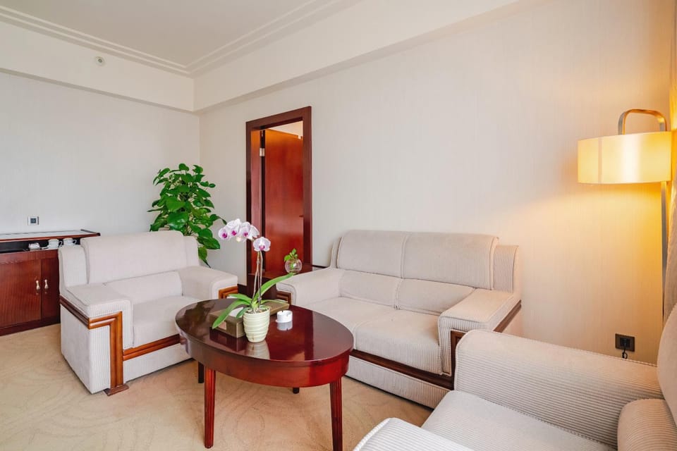 Ramada Chengdu North Hotel in Chengdu