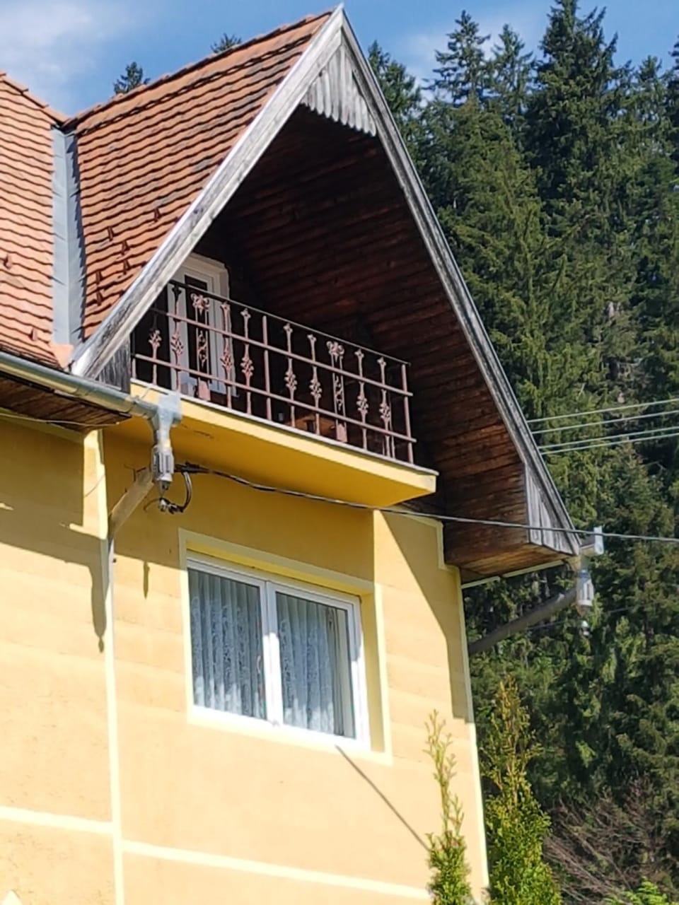 Property building, Facade/entrance, Balcony/Terrace