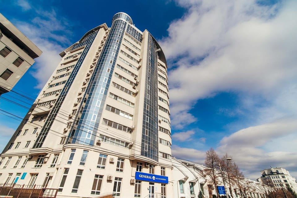 Property building, Day, City view