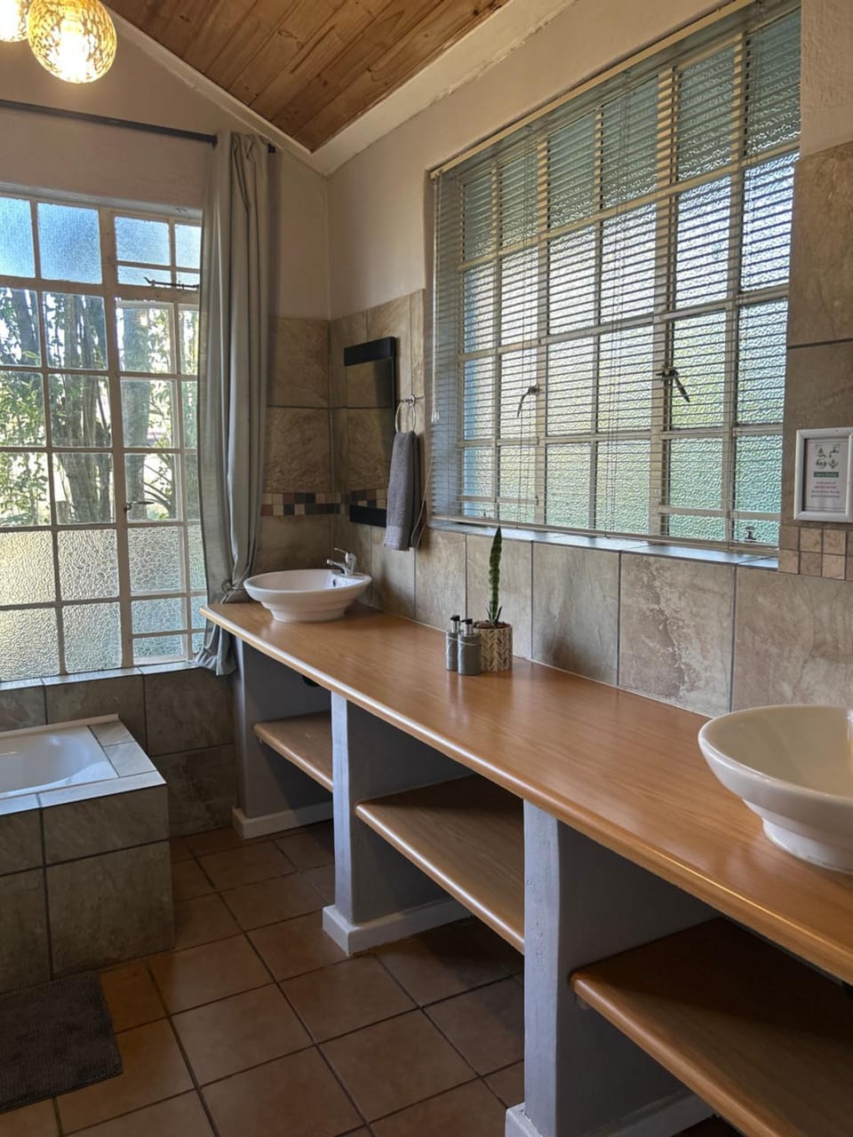 Shower, Toilet, Bathroom, Bath, towels