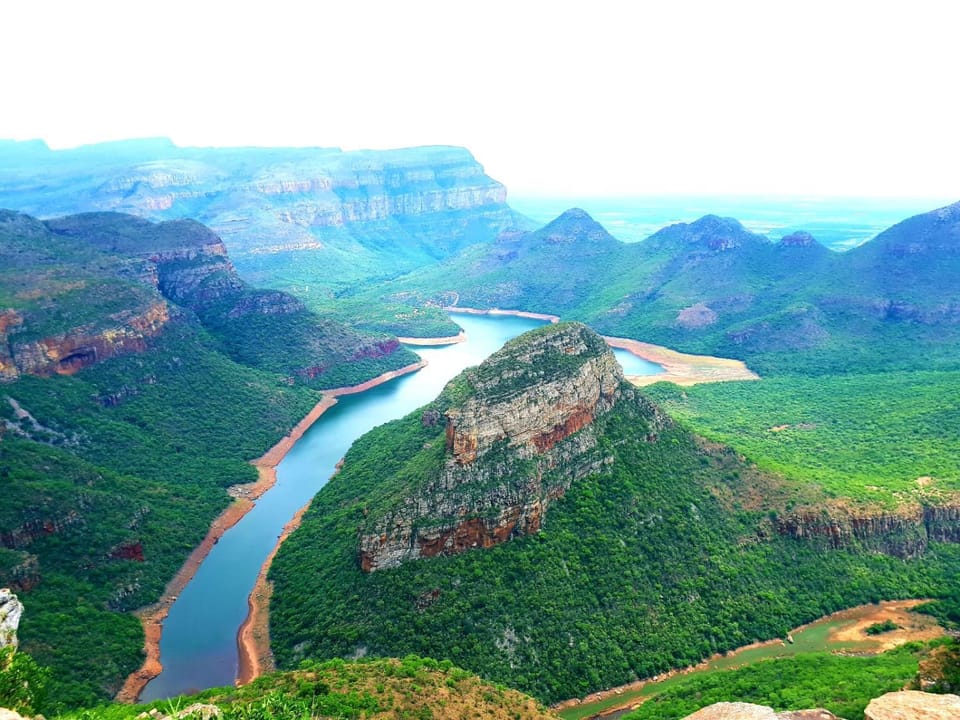 Nearby landmark, Natural landscape, Hiking