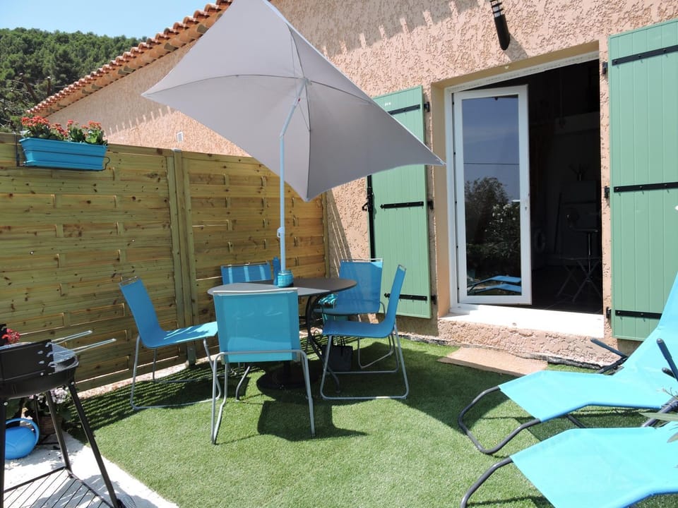 Les Provences Bleu et Verte House in French Riviera