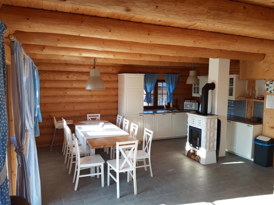 Living room, Seating area, Dining area, kitchen, kitchen