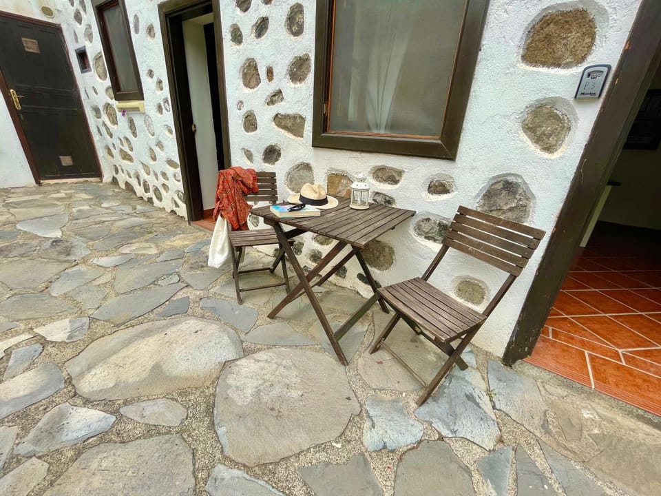 Patio, Seating area